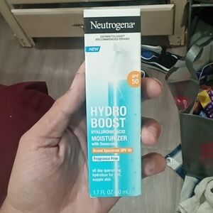 Neutrogena Hydro Boost Hyaluronic Acid Facial Moisturizer!